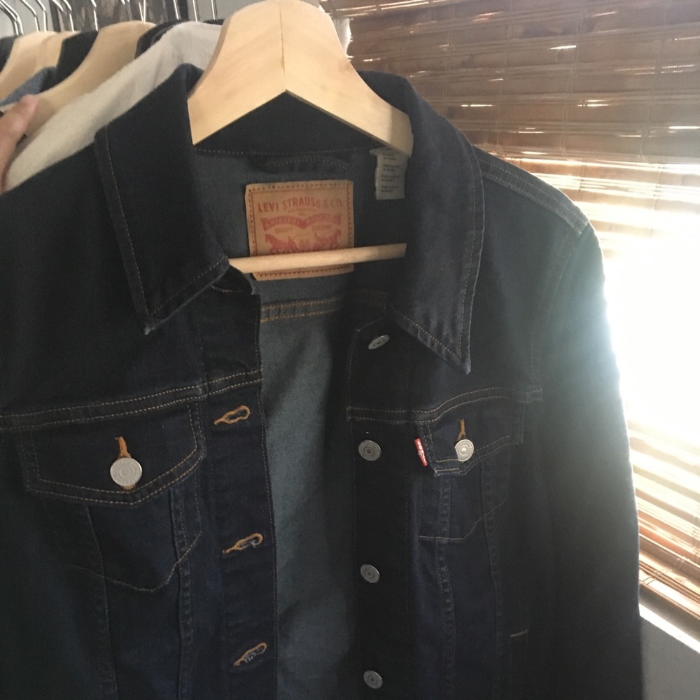 LEVIS DENIM JACKET